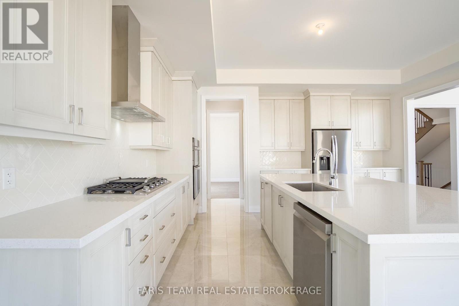 22 Aldwinckle Avenue, Oro-Medonte, Ontario  L0L 2L0 - Photo 9 - S13246432