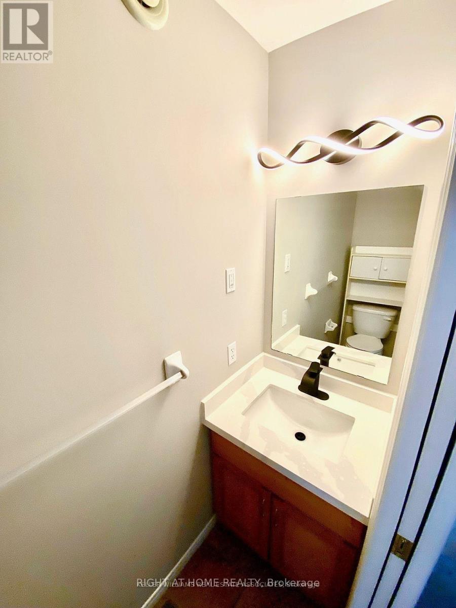 Upper - 154 Severn Drive, Guelph, Ontario  N1E 7K5 - Photo 12 - X13246398
