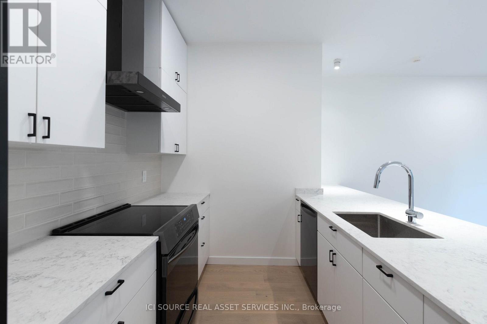 C - 60 Jones Avenue, Toronto, Ontario  M4M 2Z8 - Photo 8 - E13246466