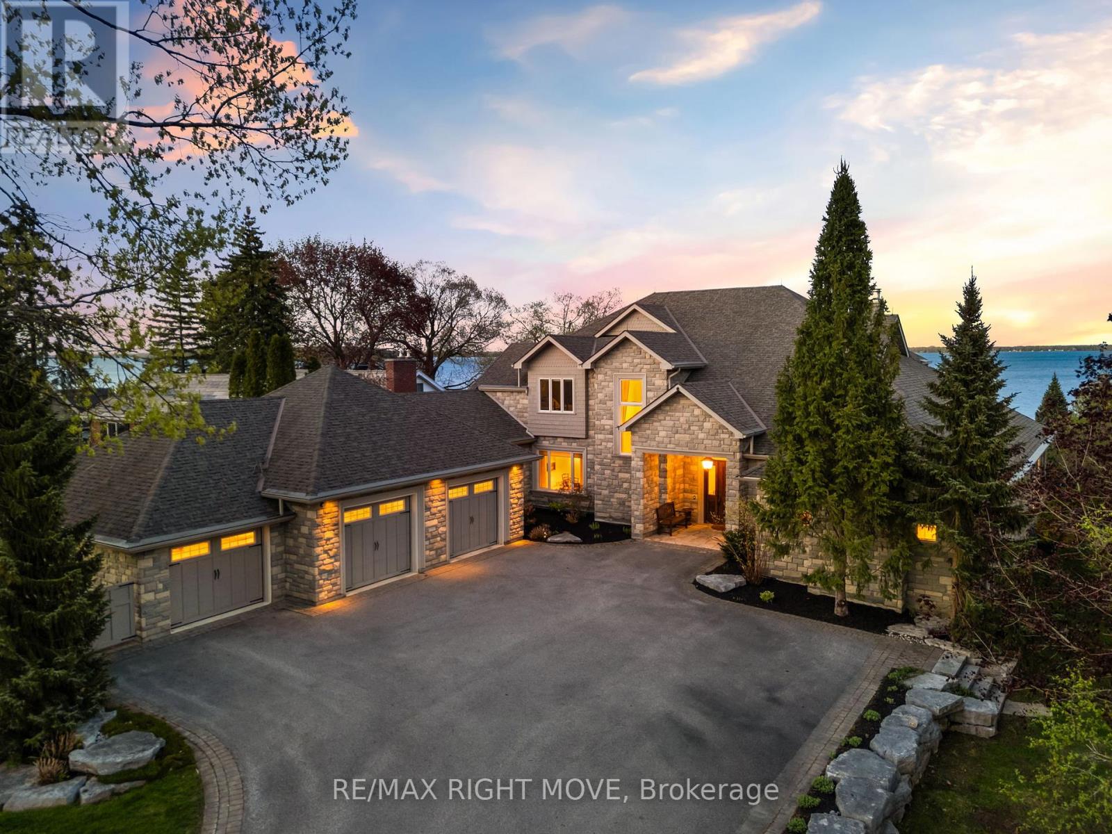 28 MAPLE DRIVE, Orillia, Ontario