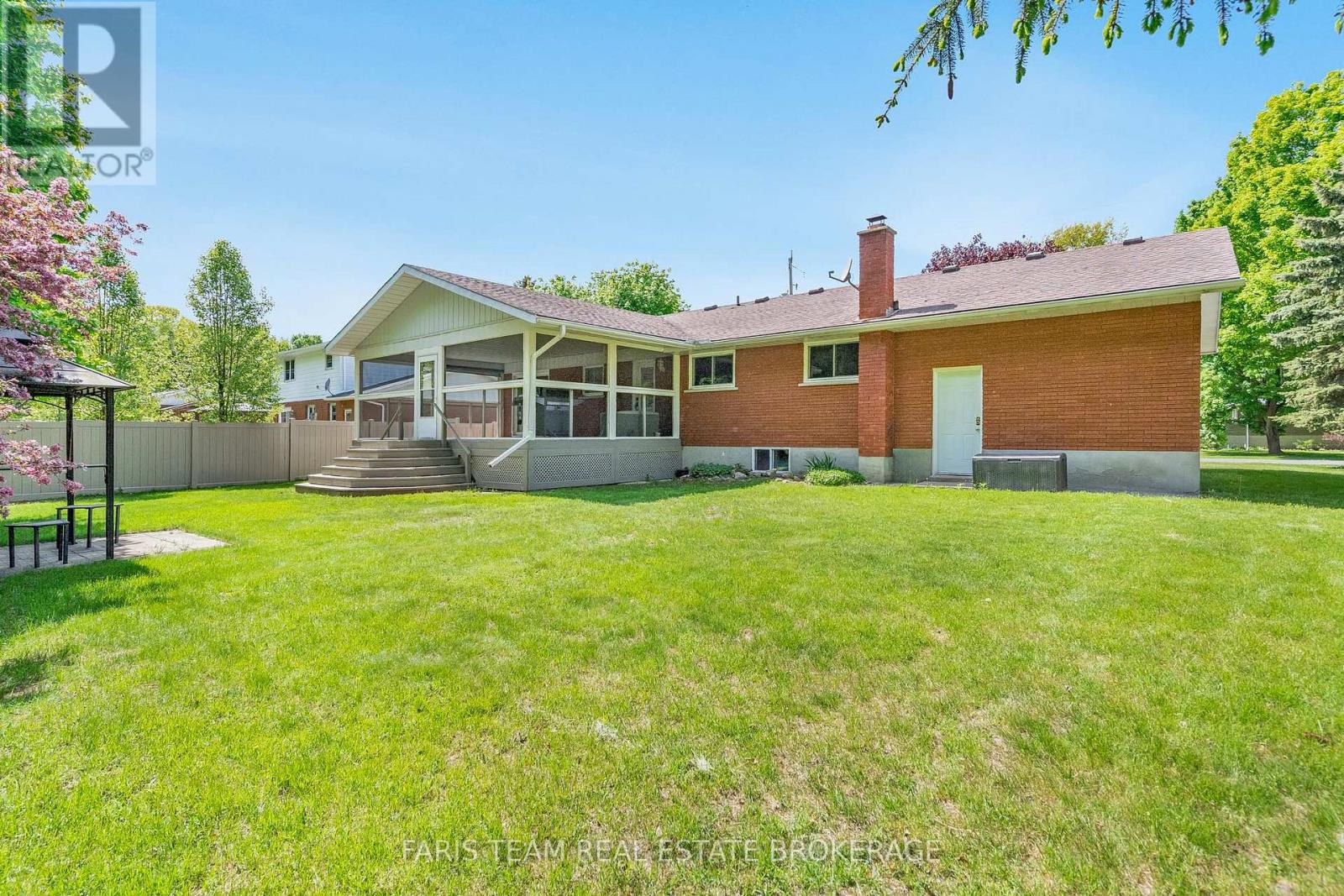 19 Maplegate Road, Tiny, Ontario  L0L 2T0 - Photo 35 - S13246462