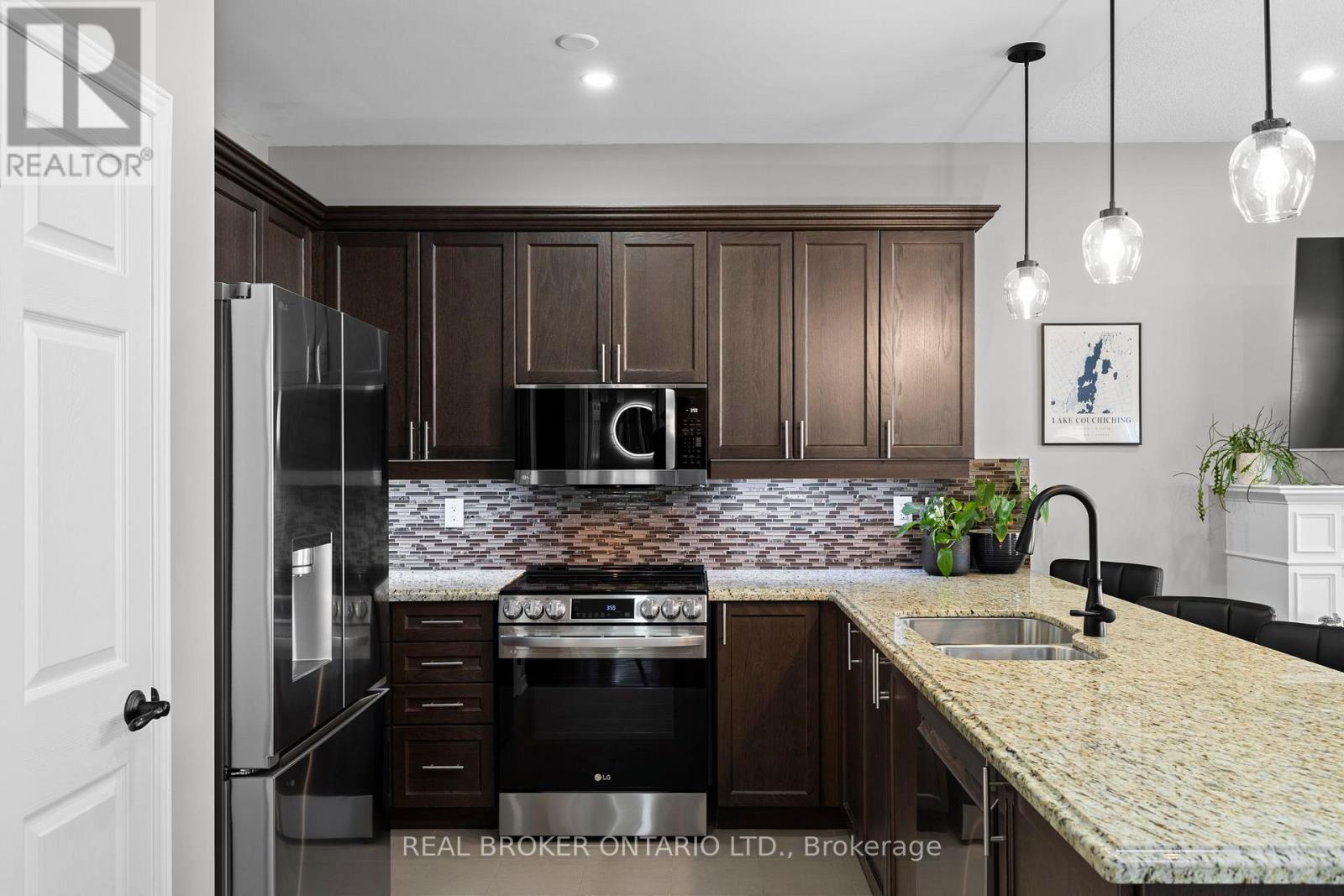 3321 Beach Club Boulevard, Severn, Ontario  L3V 0E1 - Photo 15 - S12991116