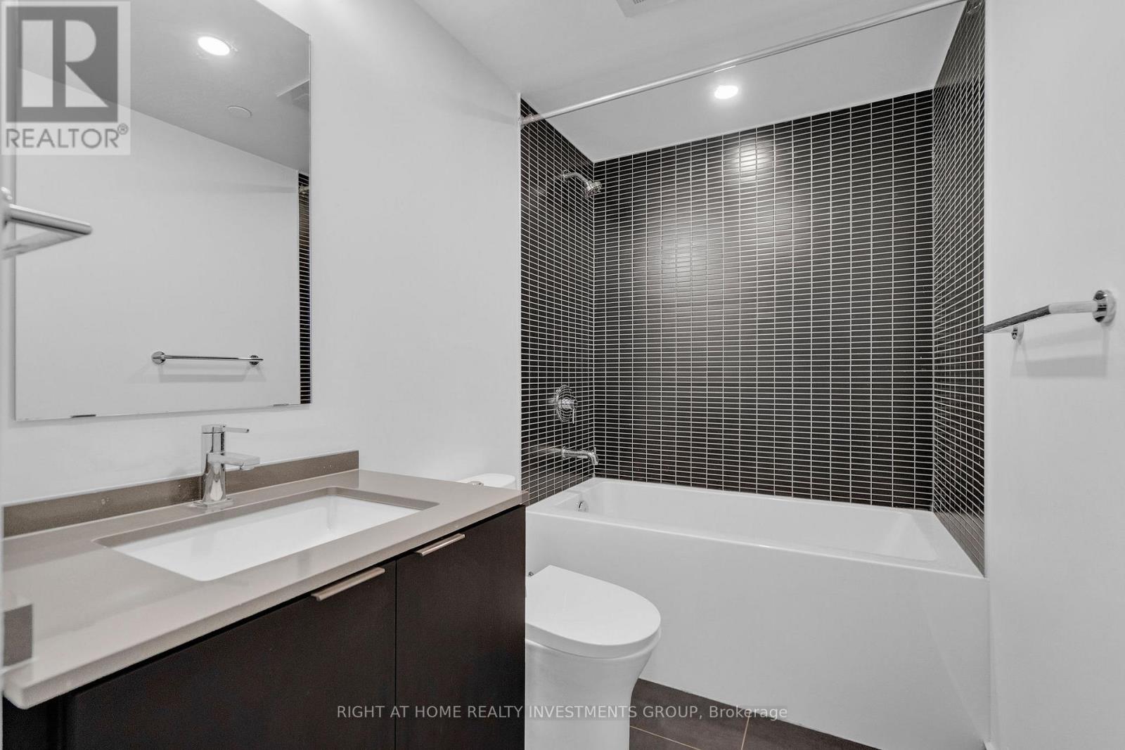 327 - 1 Jarvis Street, Hamilton, Ontario  L8R 0A8 - Photo 24 - X13219028