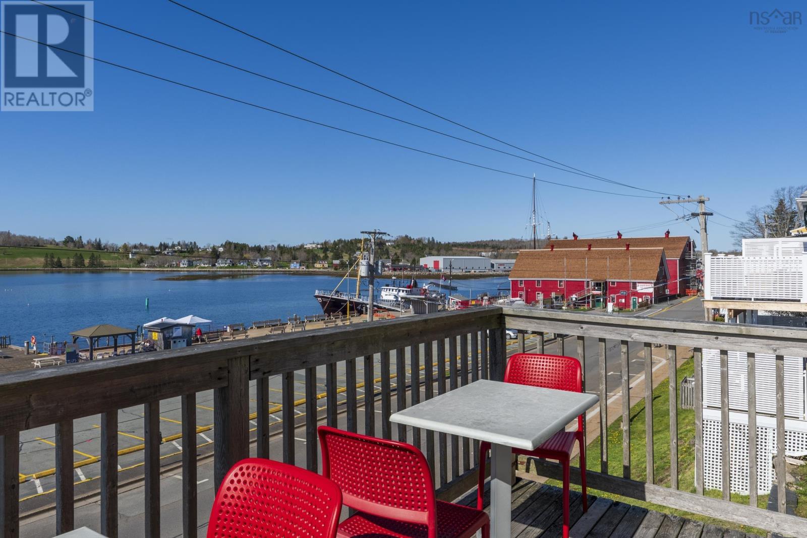 100 Montague Street, Lunenburg, Nova Scotia  B0J 2C0 - Photo 35 - 202613351