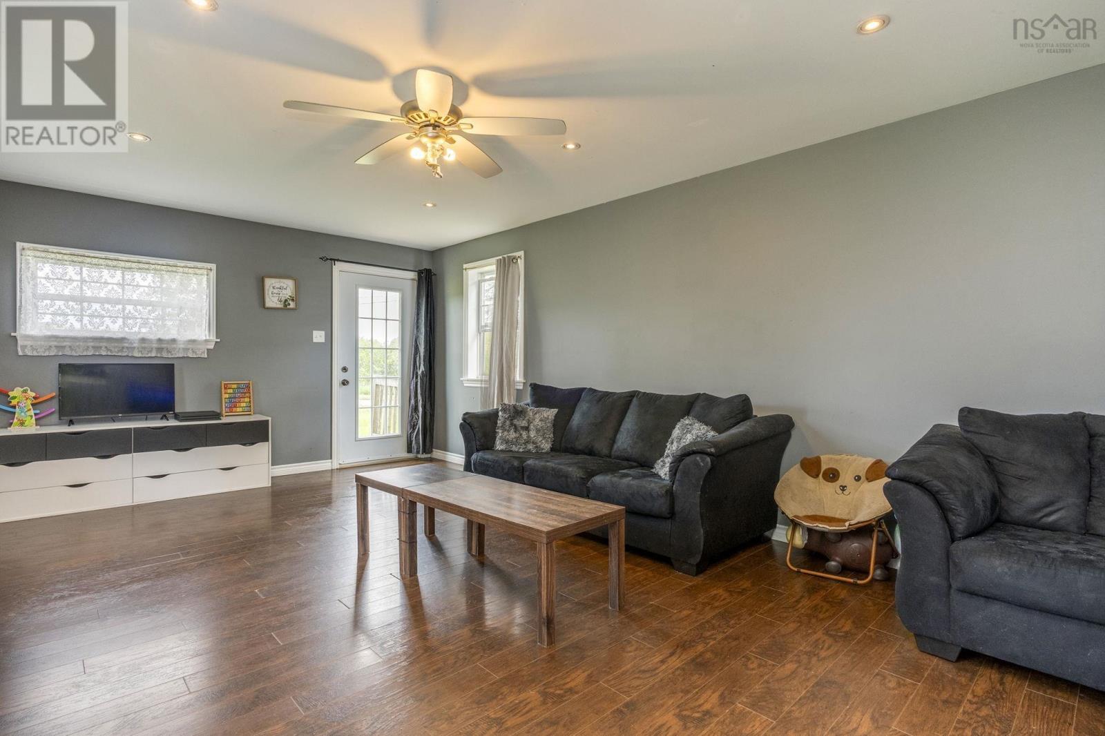 623 Main Street, Lawrencetown, Nova Scotia  B0S 1M0 - Photo 12 - 202613352