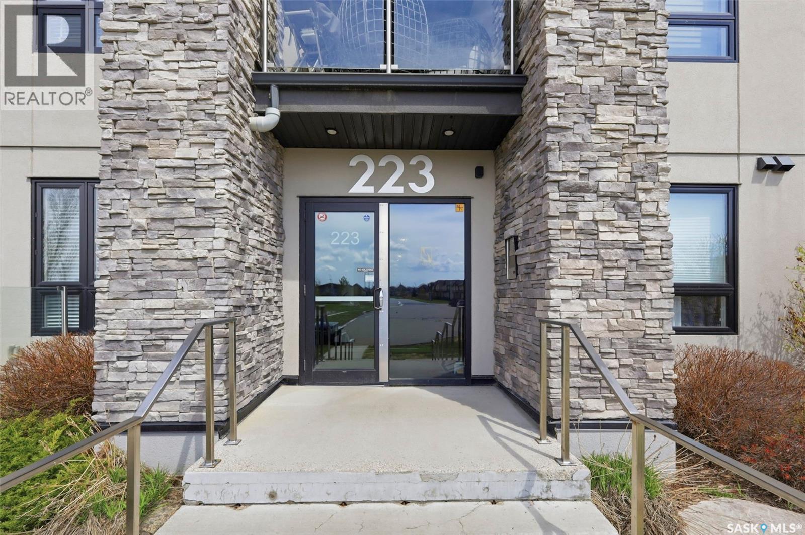 316 223 Evergreen Square, Saskatoon, Saskatchewan  S7W 0W2 - Photo 2 - SK038106
