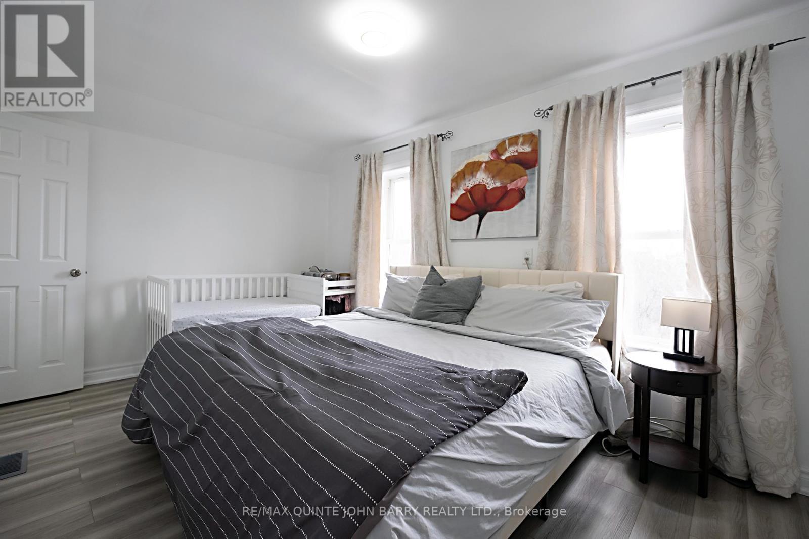 115 Dufferin Avenue, Quinte West, Ontario  K8V 5E2 - Photo 21 - X12924640