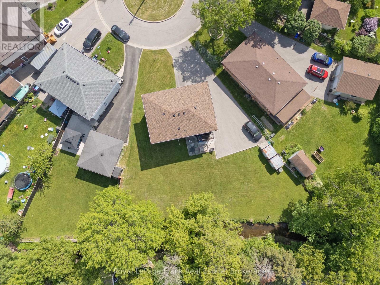 596 Talbot Court, Oshawa, Ontario  L1J 2E8 - Photo 5 - E13246582