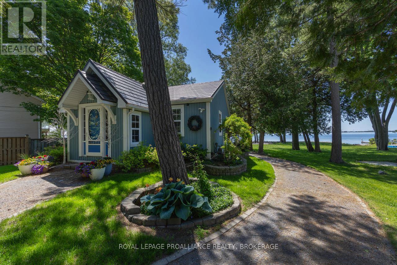 138 Nicholson Point Road, Loyalist, Ontario  K0H 1G0 - Photo 2 - X13246526