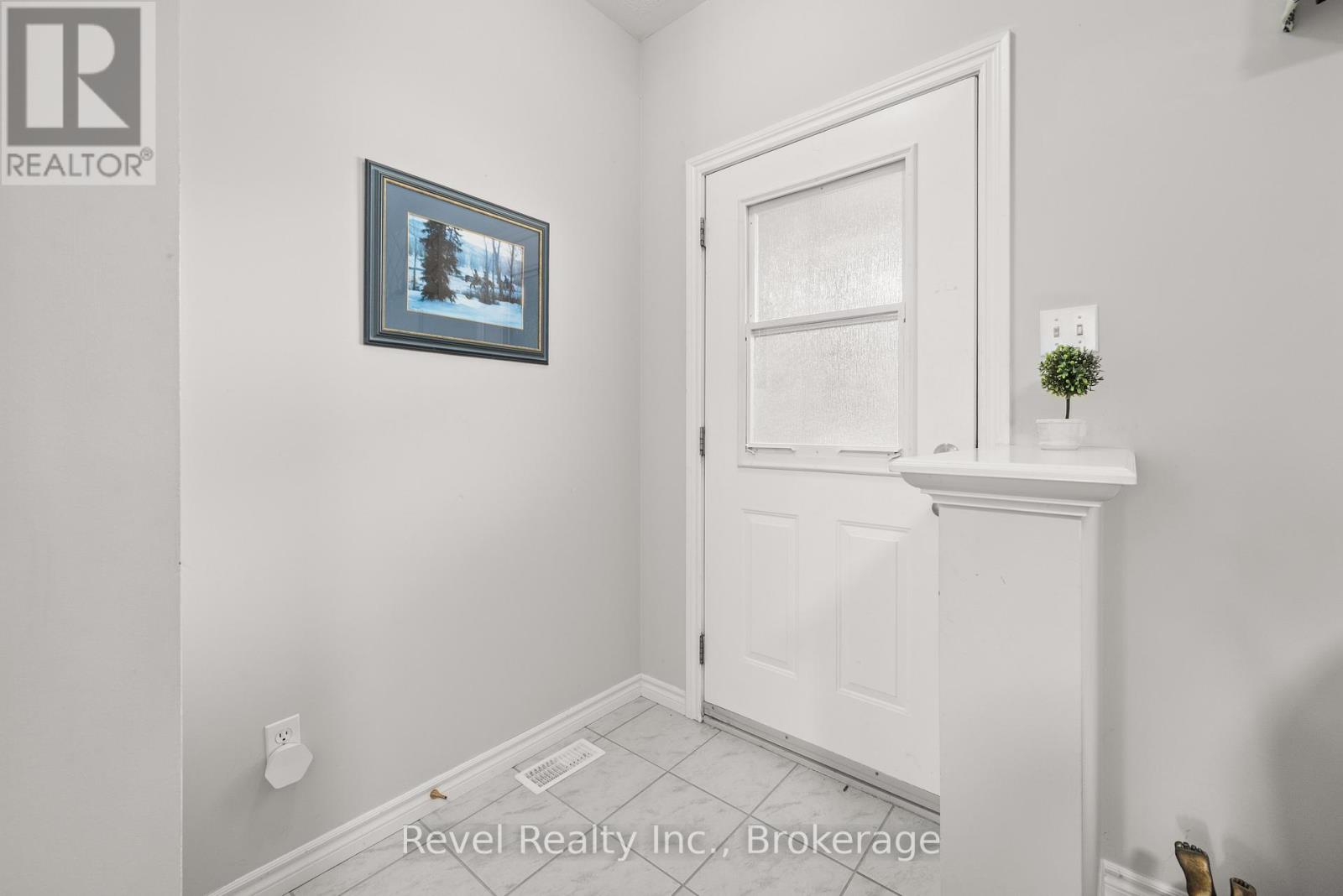 1 - 111 Colborne Street, Kawartha Lakes, Ontario  K0M 1N0 - Photo 11 - X13246580