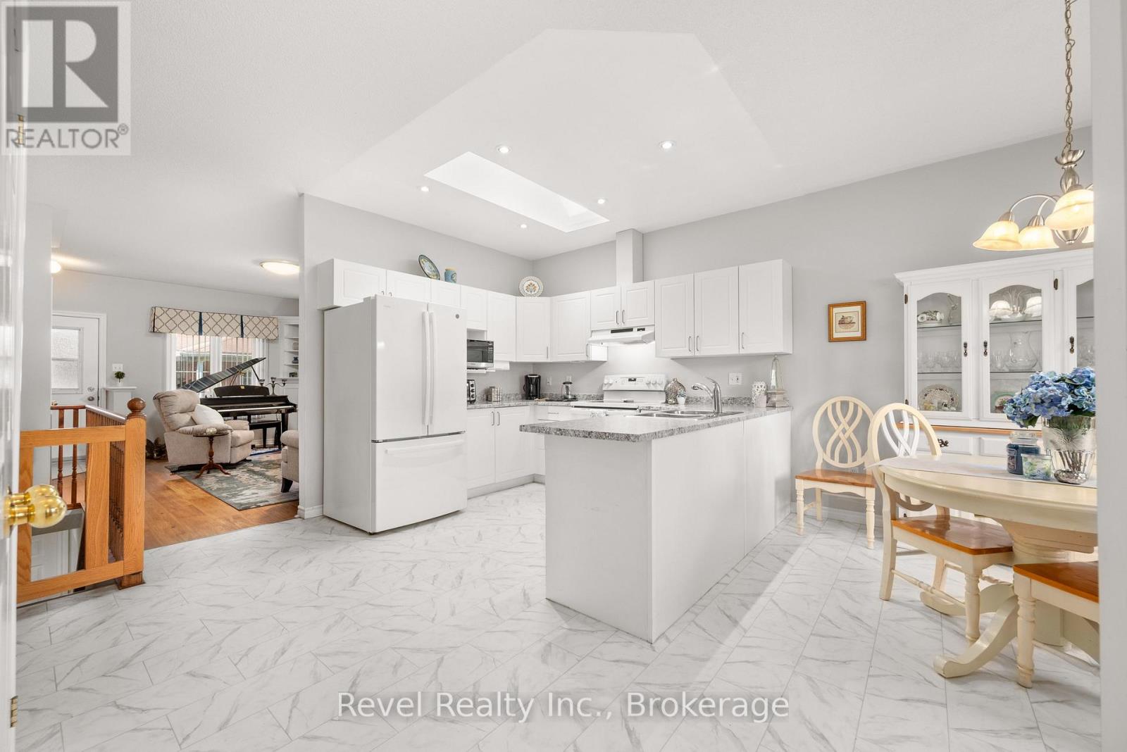 1 - 111 Colborne Street, Kawartha Lakes, Ontario  K0M 1N0 - Photo 15 - X13246580