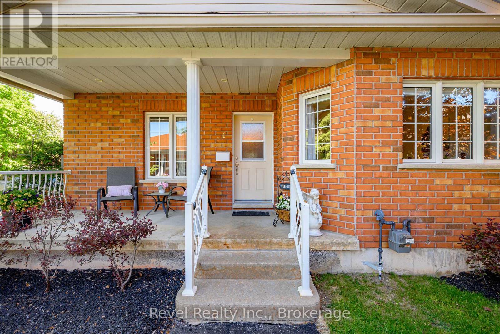1 - 111 Colborne Street, Kawartha Lakes, Ontario  K0M 1N0 - Photo 3 - X13246580