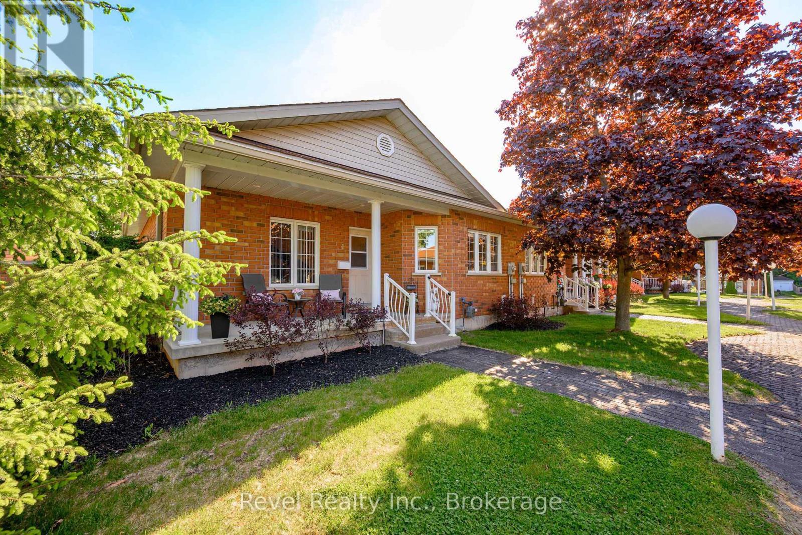 1 - 111 Colborne Street, Kawartha Lakes, Ontario  K0M 1N0 - Photo 4 - X13246580