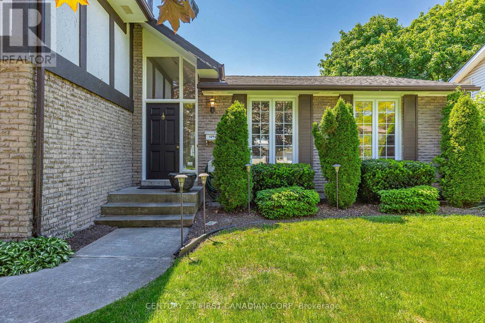 923 Farnham Road, London South, Ontario  N6K 1S2 - Photo 5 - X13246532