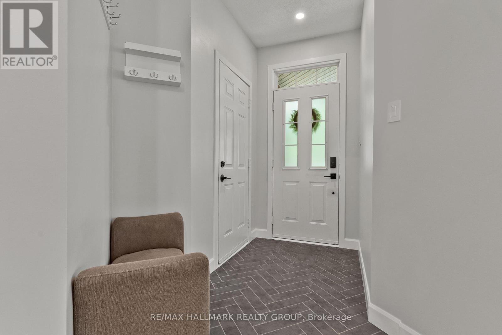 65 Alameda Way, Ottawa, Ontario  K2J 5B3 - Photo 3 - X13246614