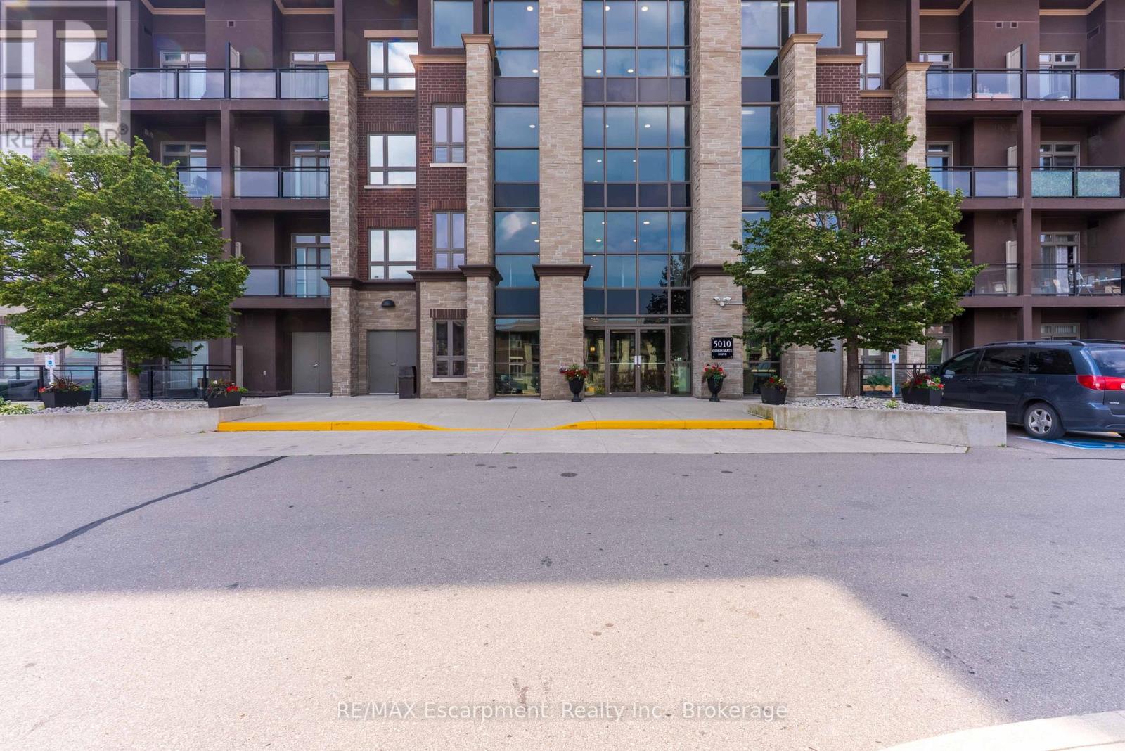 313 - 5010 Corporate Drive, Burlington, Ontario  L7L 0H6 - Photo 2 - W13246554