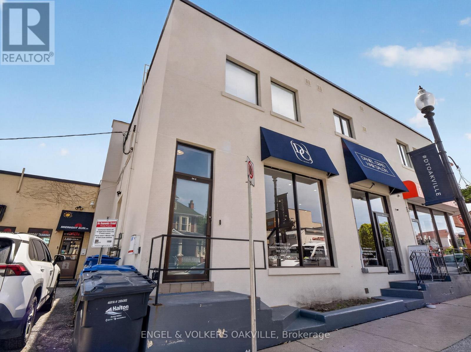 2 - 84 Reynolds Street, Oakville, Ontario  L6J 3K2 - Photo 2 - W12982648