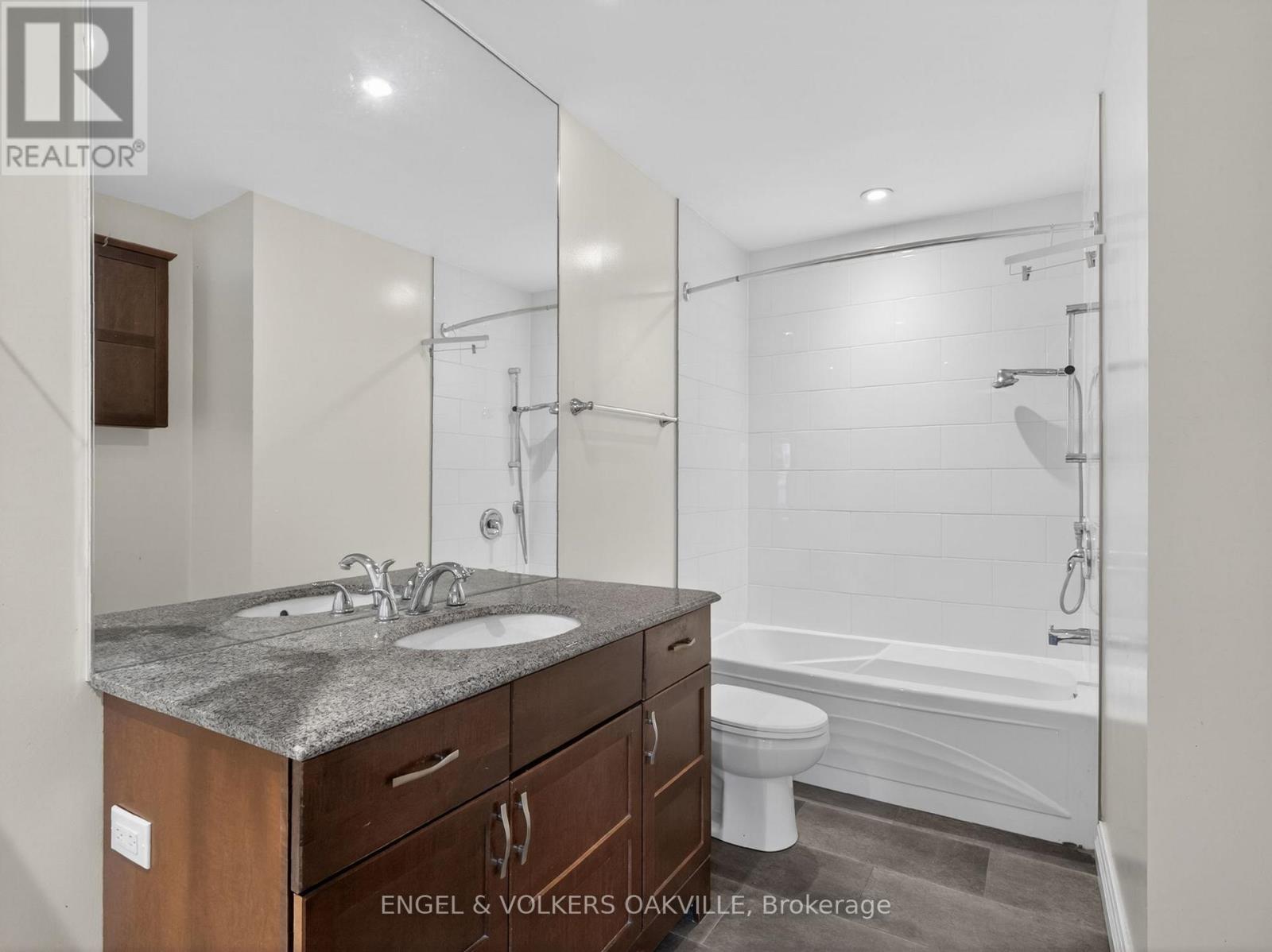 2 - 84 Reynolds Street, Oakville, Ontario  L6J 3K2 - Photo 23 - W12982648