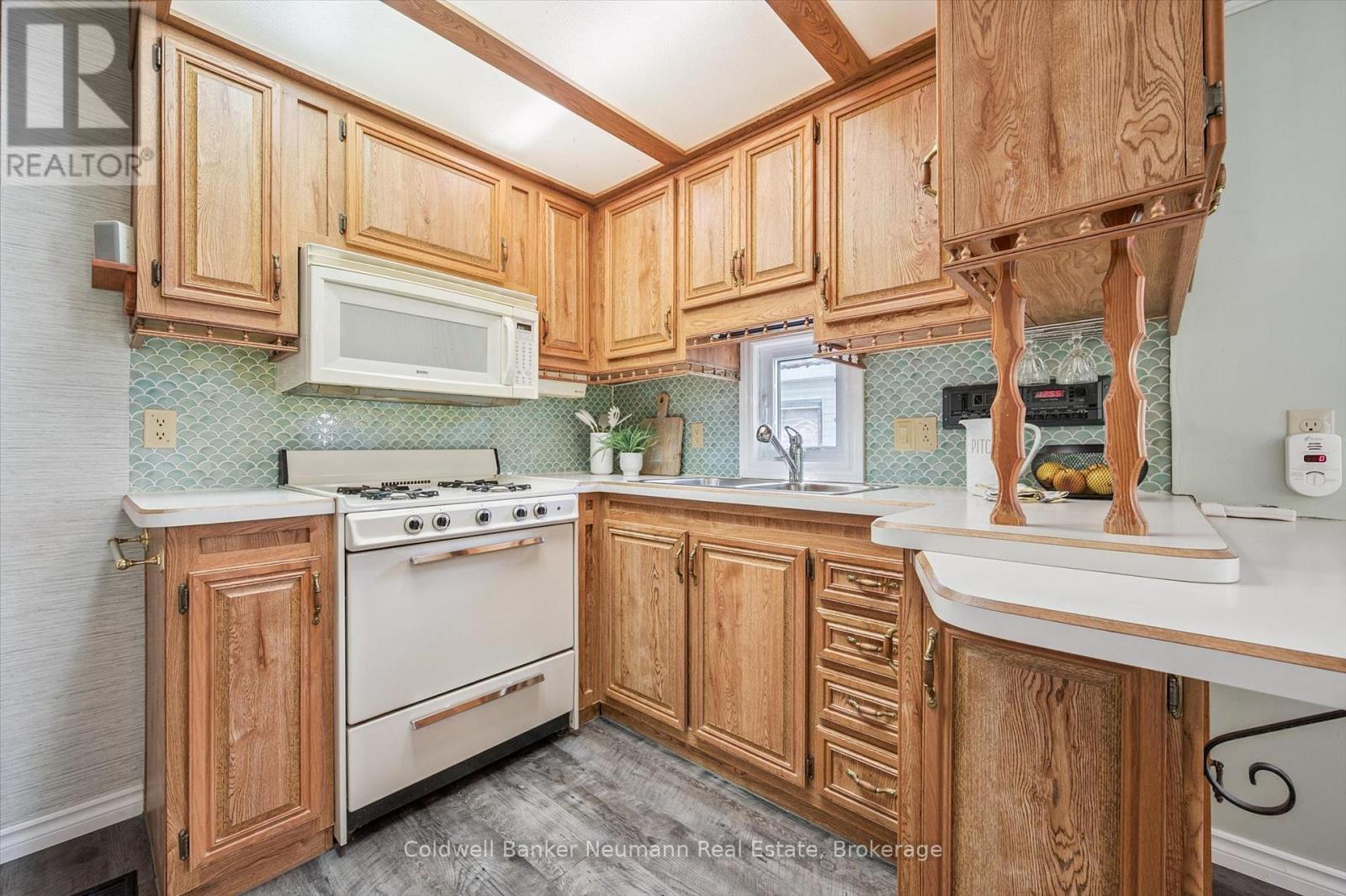 407 Teak Trail, Centre Wellington, Ontario  N1M 2W5 - Photo 13 - X13246540
