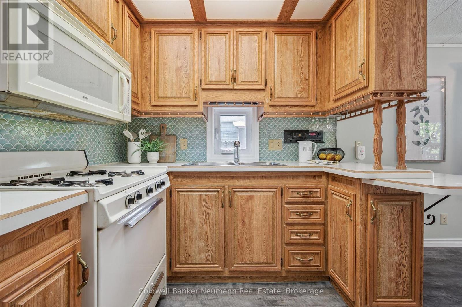 407 Teak Trail, Centre Wellington, Ontario  N1M 2W5 - Photo 14 - X13246540