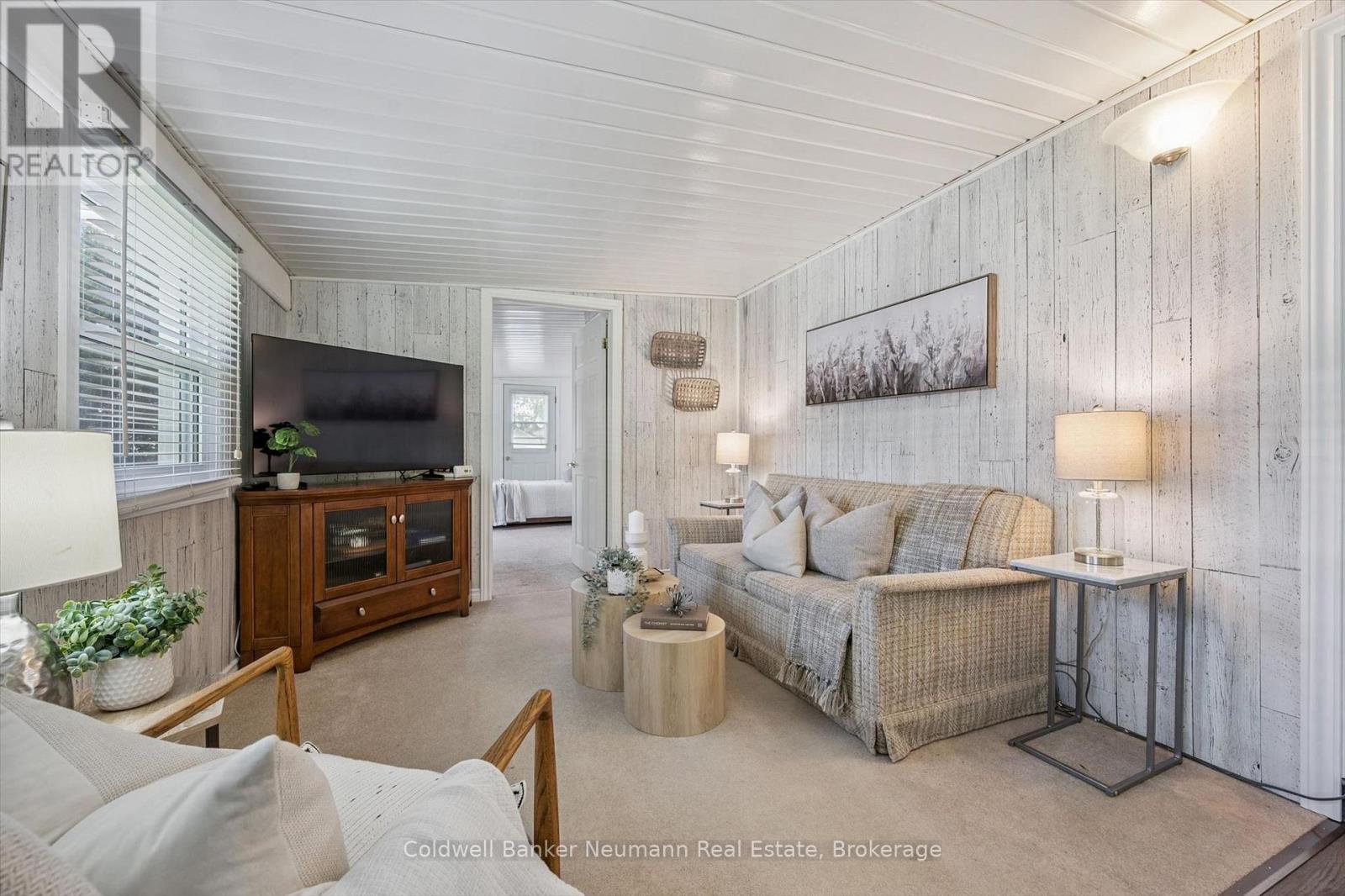 407 Teak Trail, Centre Wellington, Ontario  N1M 2W5 - Photo 6 - X13246540