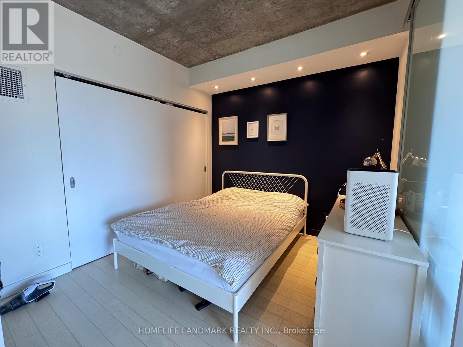 1109 - 111 Bathurst Street, Toronto, Ontario  M5V 2R1 - Photo 2 - C13246590