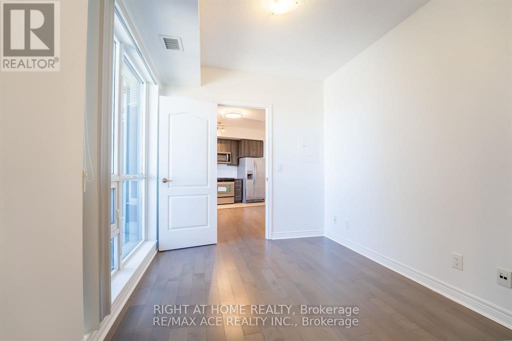 922 - 2756 Old Leslie Street, Toronto, Ontario  M2K 0E2 - Photo 10 - C13246624