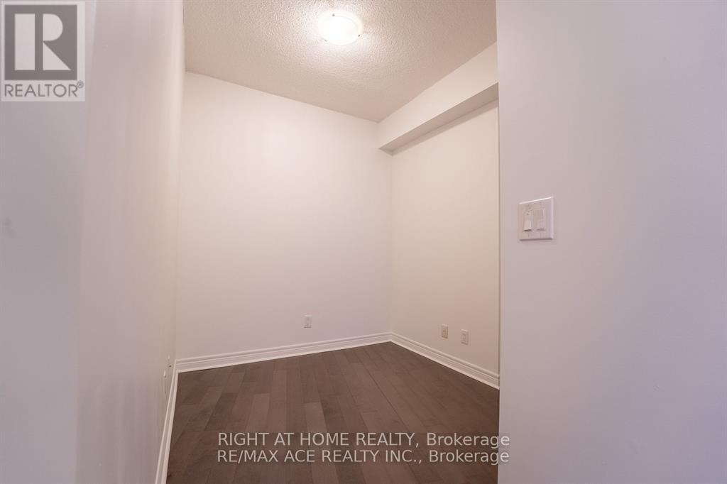 922 - 2756 Old Leslie Street, Toronto, Ontario  M2K 0E2 - Photo 12 - C13246624