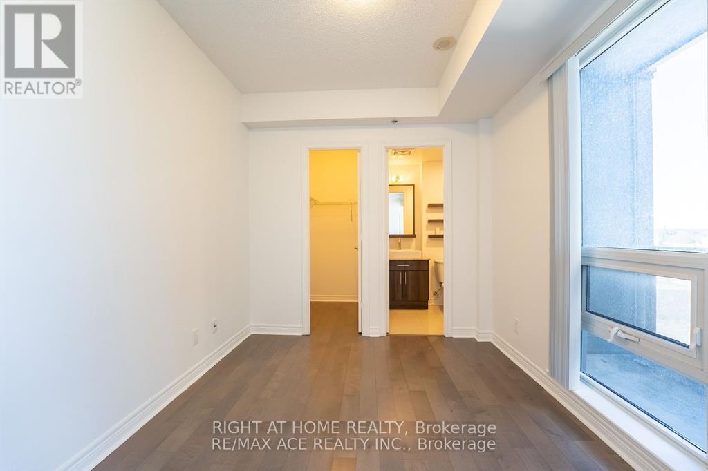 922 - 2756 Old Leslie Street, Toronto, Ontario  M2K 0E2 - Photo 8 - C13246624