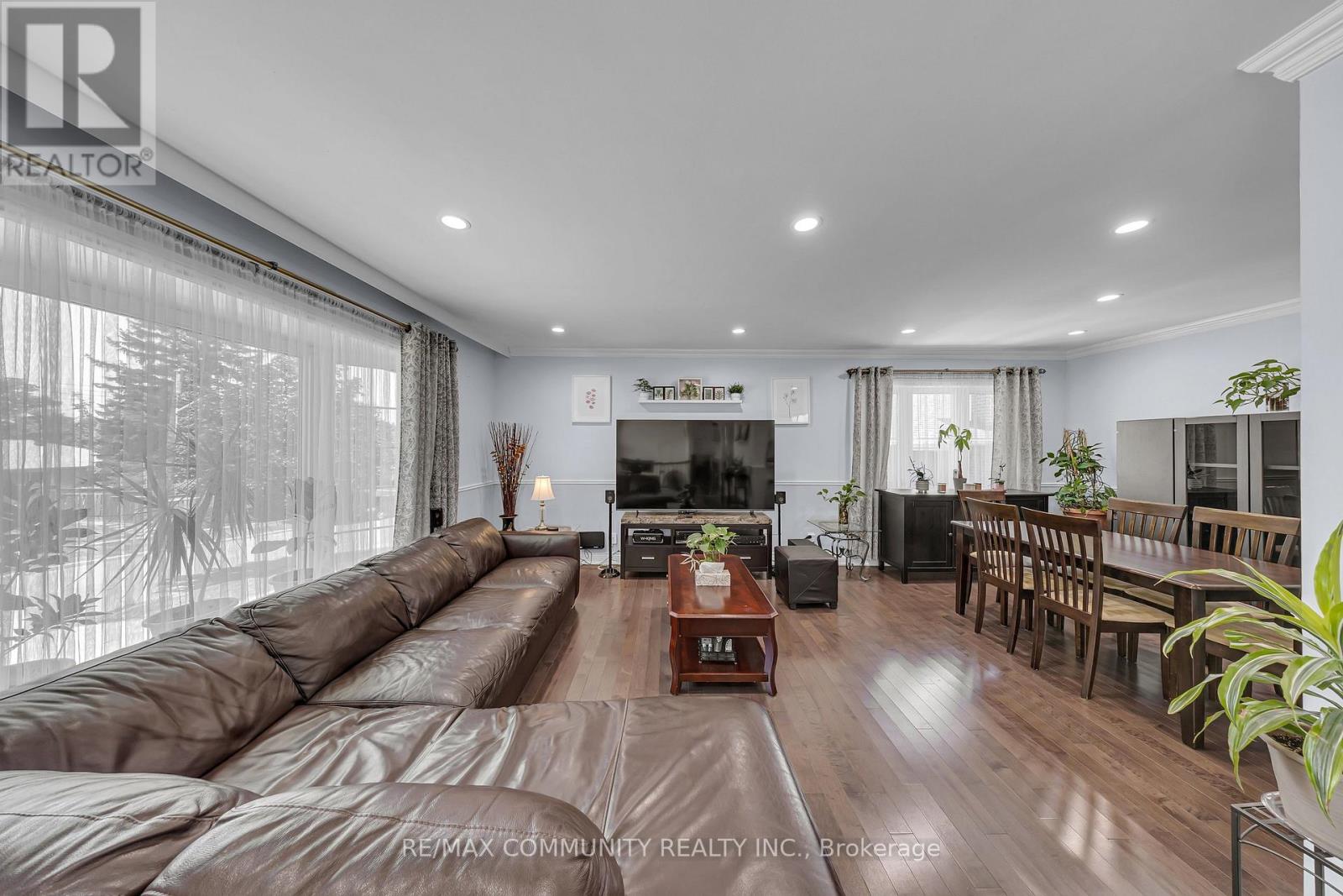 31 Kilbride Road, Toronto, Ontario  M1J 1X6 - Photo 9 - E13246510