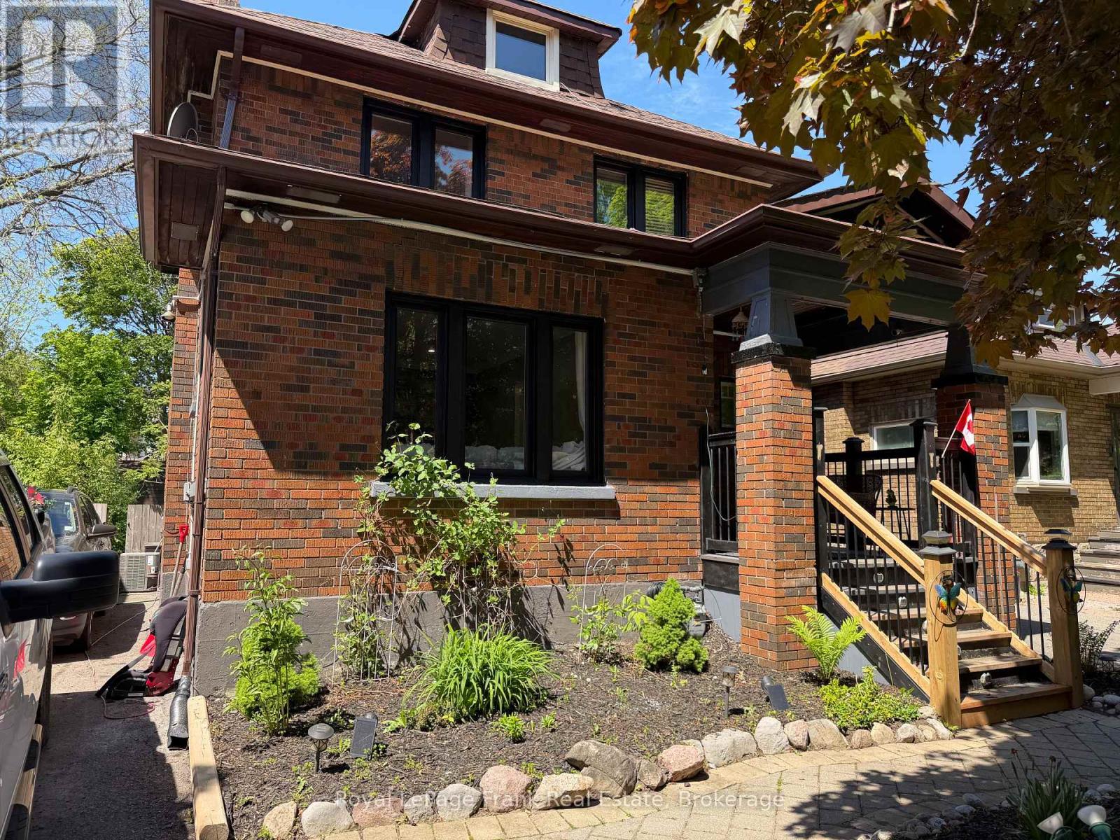 94 ROXBOROUGH AVENUE, Oshawa, Ontario