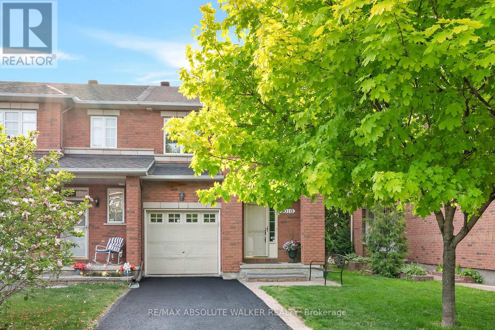 2010 Bergamot Circle, Ottawa, Ontario  K4A 4R2 - Photo 2 - X13234052