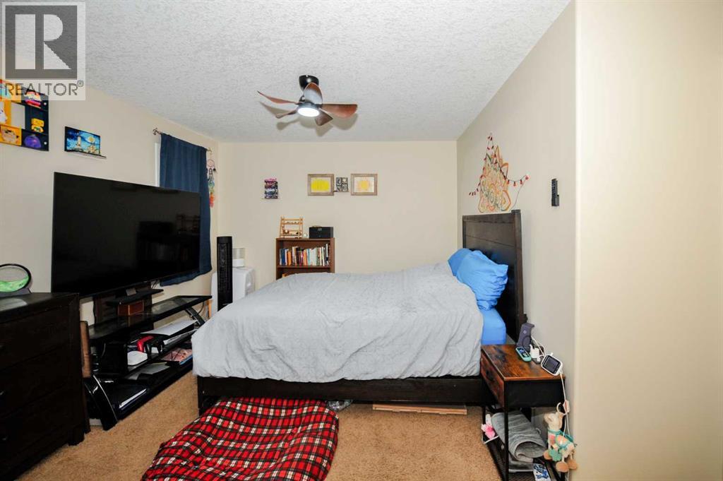 3709 69 Street, Camrose, Alberta  T4V 5B7 - Photo 12 - A2315787