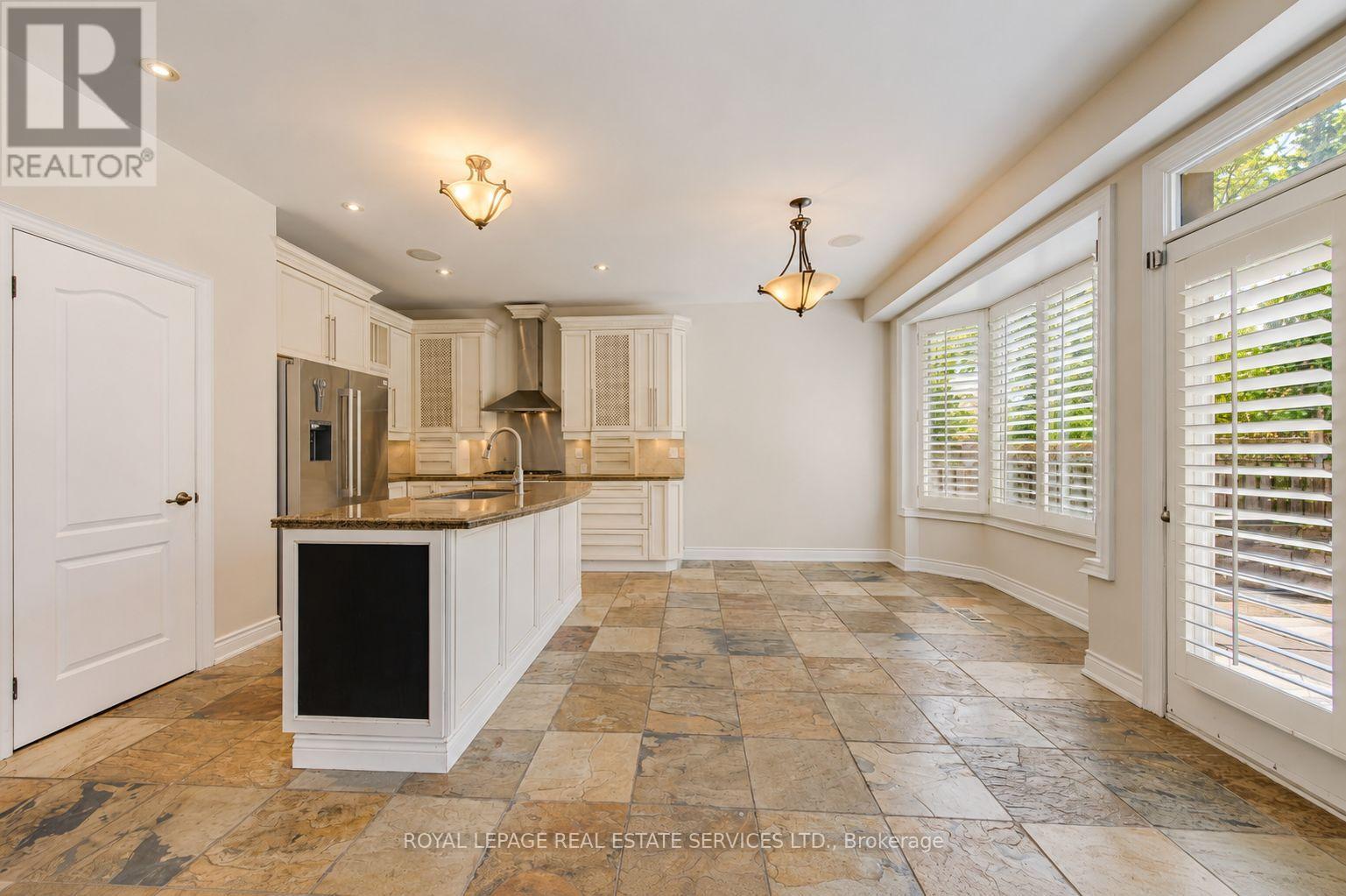 2473 Tesla Crescent, Oakville, Ontario  L6H 7N1 - Photo 12 - W13246528
