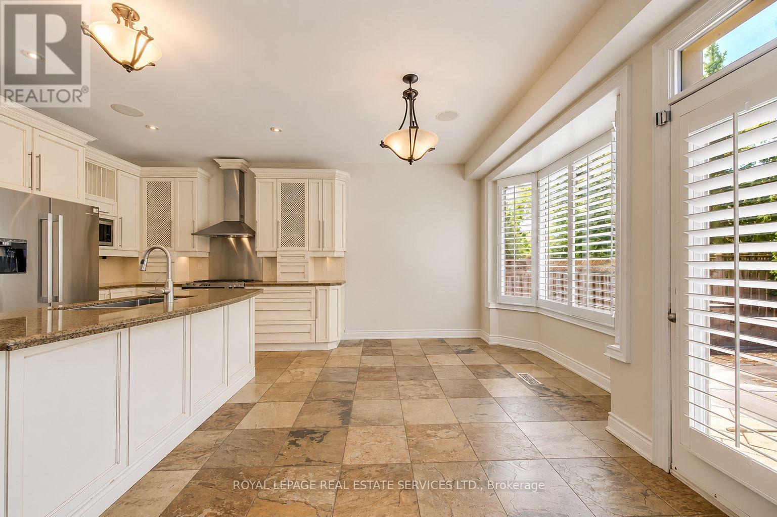 2473 Tesla Crescent, Oakville, Ontario  L6H 7N1 - Photo 13 - W13246528