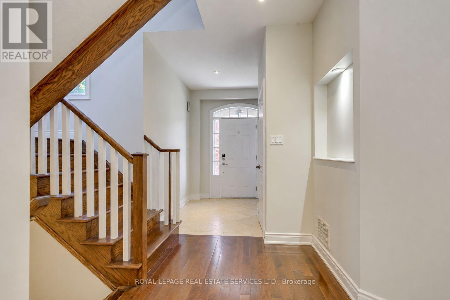2473 Tesla Crescent, Oakville, Ontario  L6H 7N1 - Photo 5 - W13246528