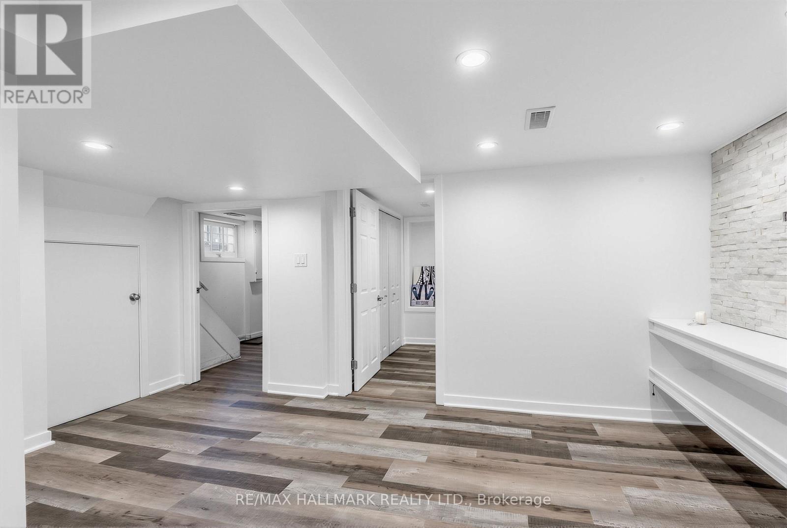 Basement - 10 Hartley Avenue, Toronto, Ontario  M6E 4E6 - Photo 10 - W13246546
