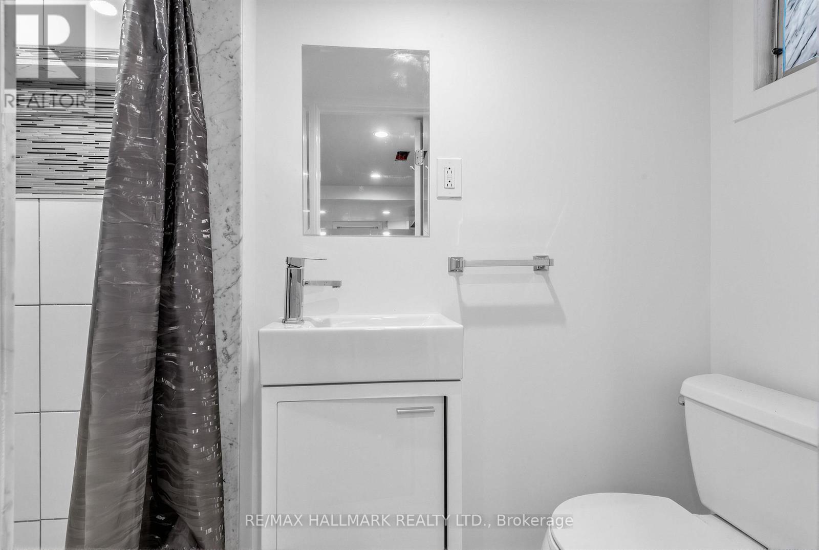 Basement - 10 Hartley Avenue, Toronto, Ontario  M6E 4E6 - Photo 18 - W13246546