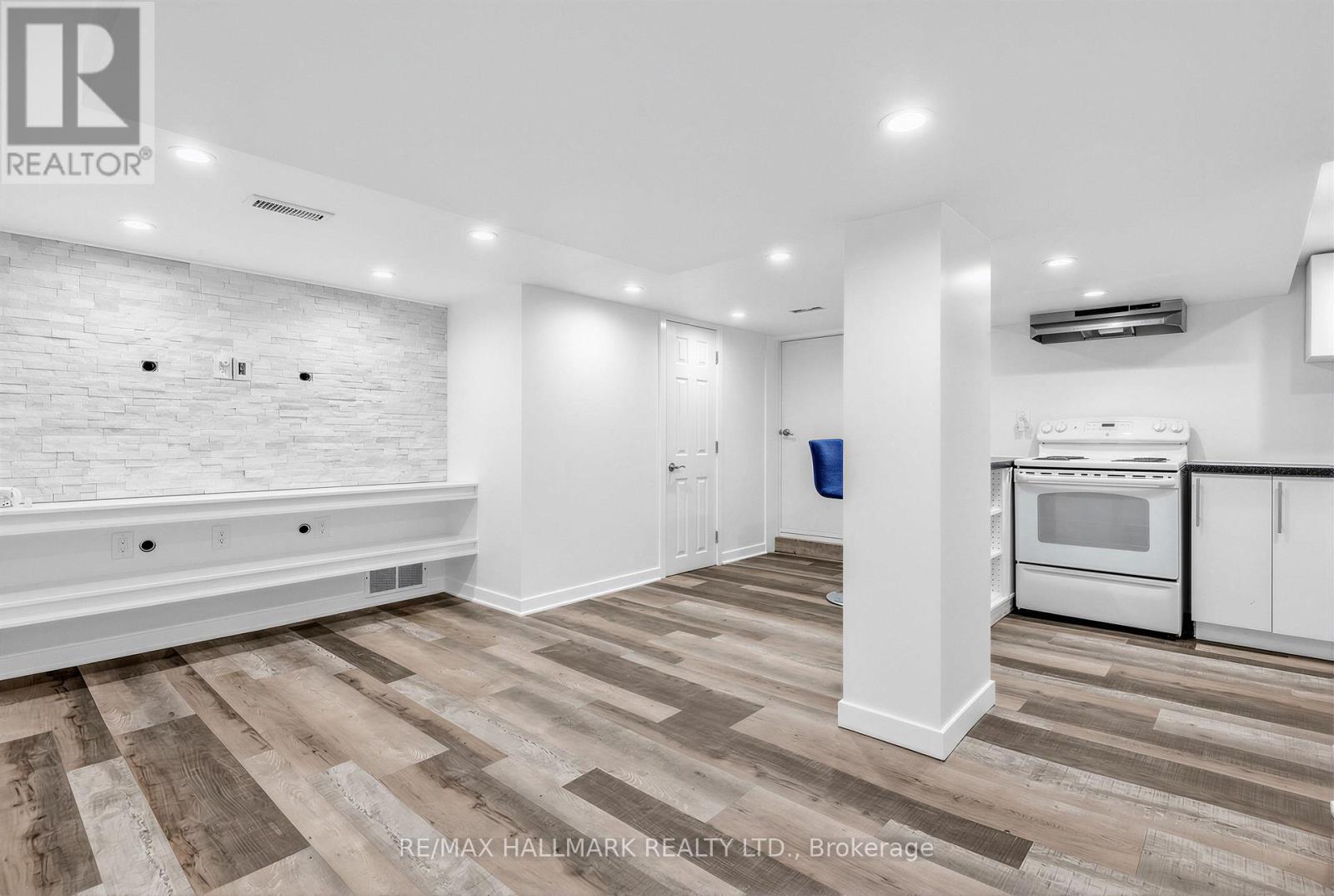 Basement - 10 Hartley Avenue, Toronto, Ontario  M6E 4E6 - Photo 4 - W13246546