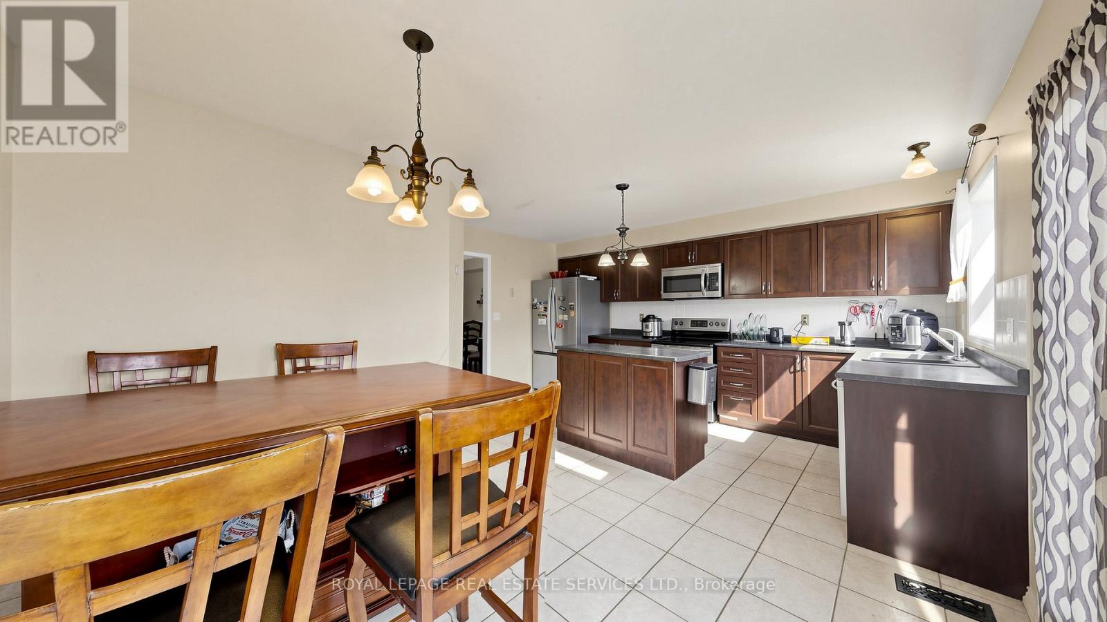 100 Georgian Drive, Oakville, Ontario  L6H 6V1 - Photo 12 - W13246612