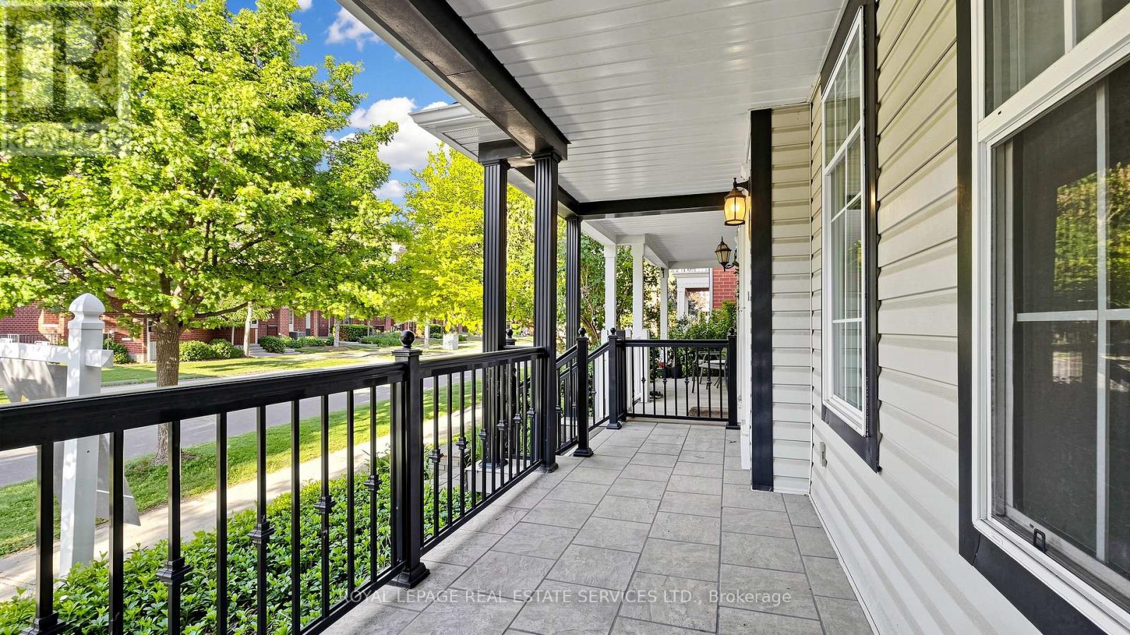 100 Georgian Drive, Oakville, Ontario  L6H 6V1 - Photo 4 - W13246612