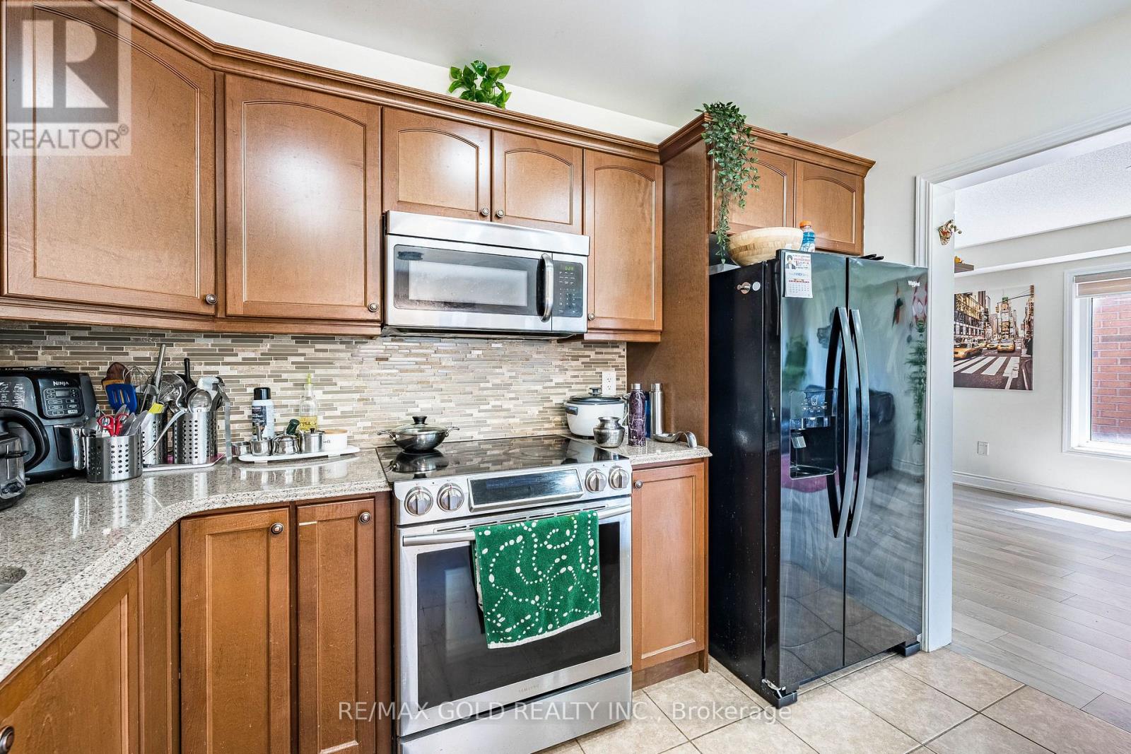 26 Robert Parkinson Drive, Brampton, Ontario  L7A 0Y3 - Photo 10 - W13246622