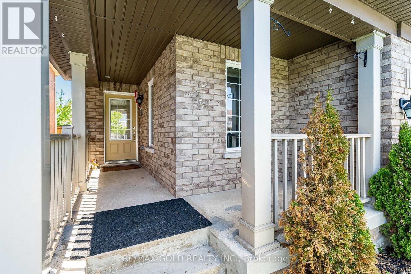 26 Robert Parkinson Drive, Brampton, Ontario  L7A 0Y3 - Photo 3 - W13246622