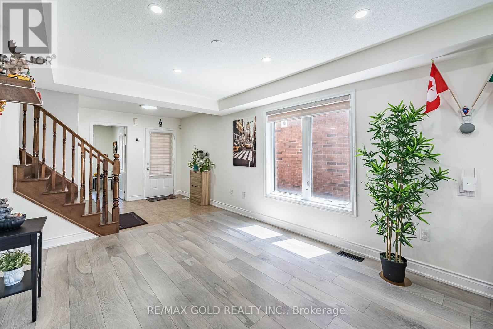 26 Robert Parkinson Drive, Brampton, Ontario  L7A 0Y3 - Photo 7 - W13246622