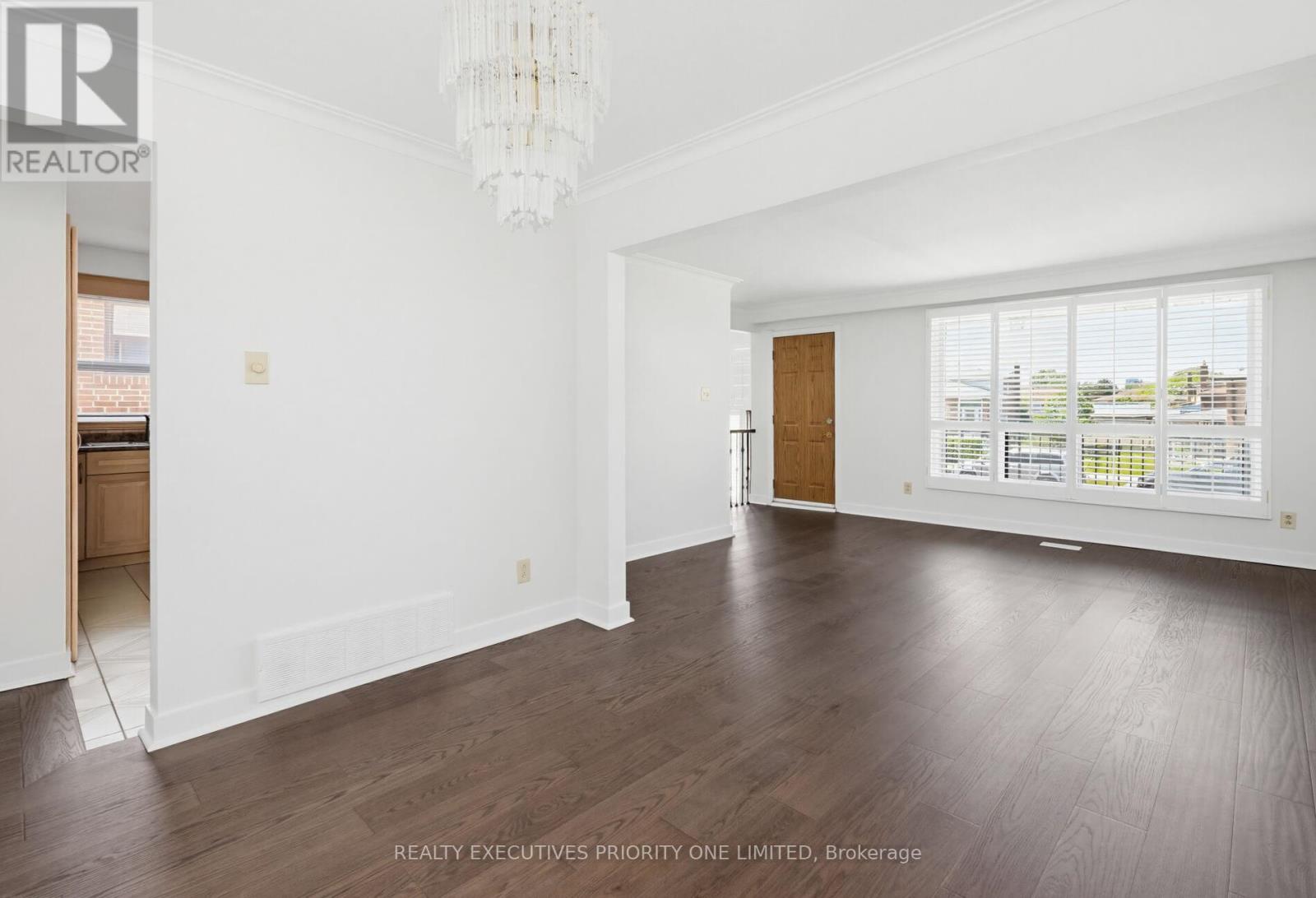 55 Picaro Drive, Toronto, Ontario  M3N 2B6 - Photo 12 - W13246626