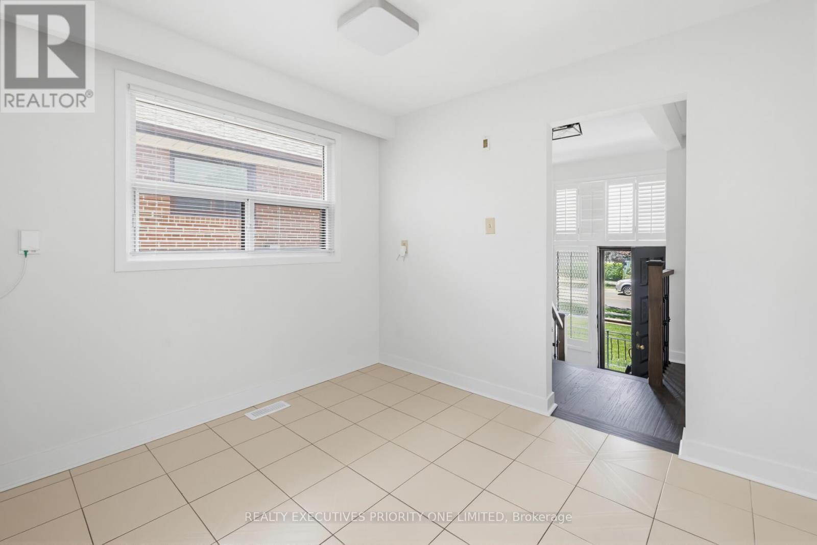 55 Picaro Drive, Toronto, Ontario  M3N 2B6 - Photo 17 - W13246626