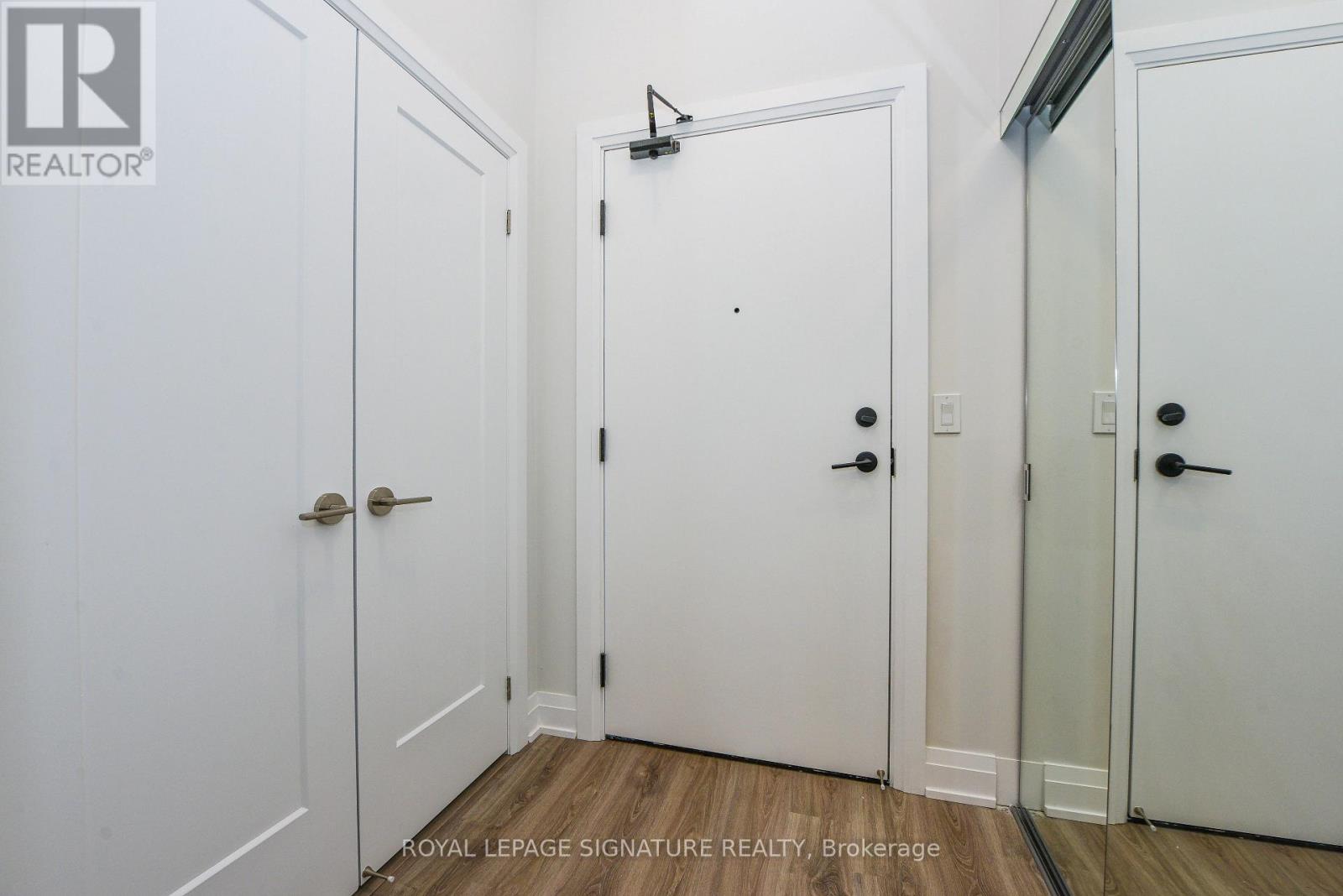 508 - 430 Square One Drive E, Mississauga, Ontario  L5B 0L6 - Photo 10 - W13246638