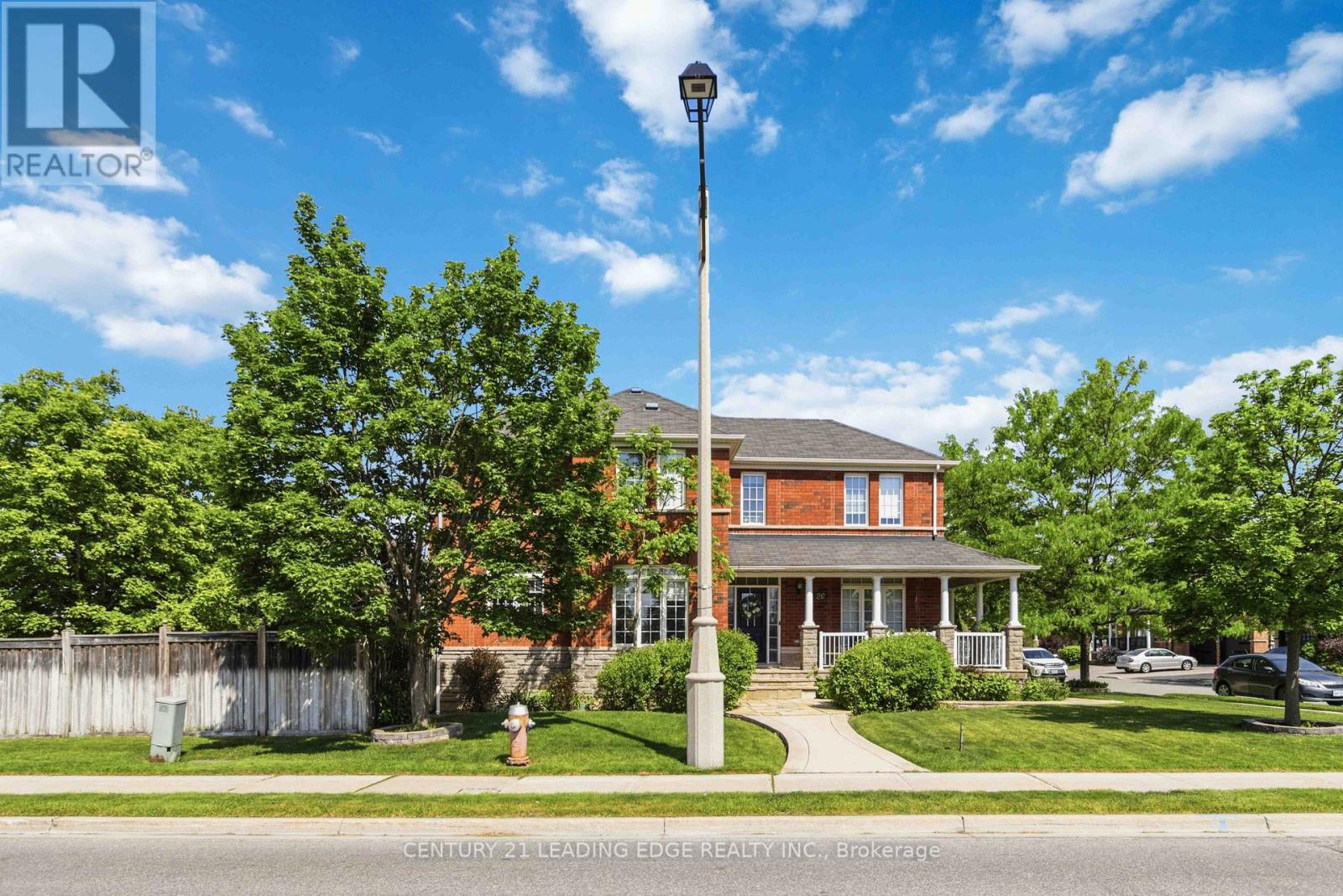 26 Huntspoint Drive, Brampton, Ontario  L6P 2E7 - Photo 2 - W13164874