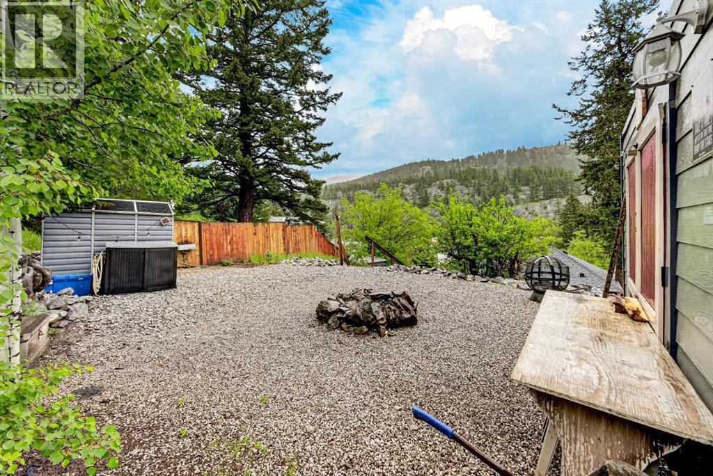 20526 24 Avenue, Bellevue, Alberta  T0K 0C0 - Photo 41 - A2318177
