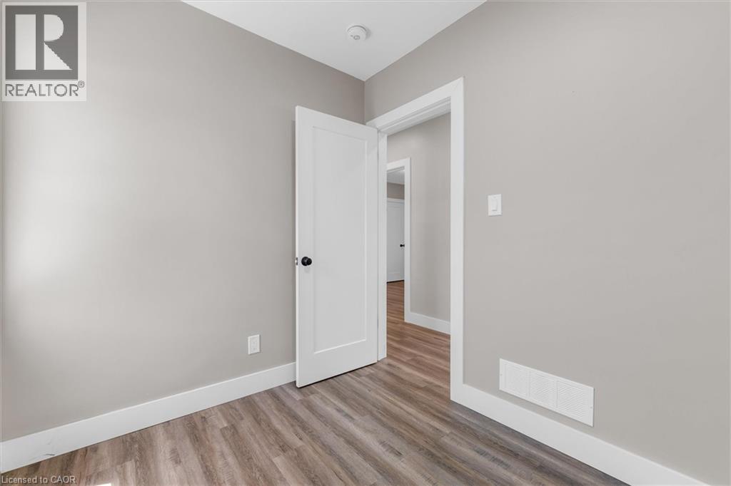 19 Lyons Avenue, Welland, Ontario  L3B 1L8 - Photo 9 - 40834815